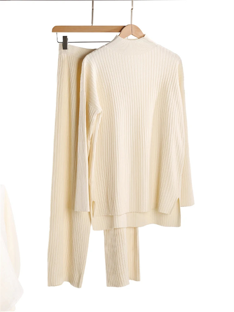 Elegant Knitwear Set - Timeless Comfort & Style