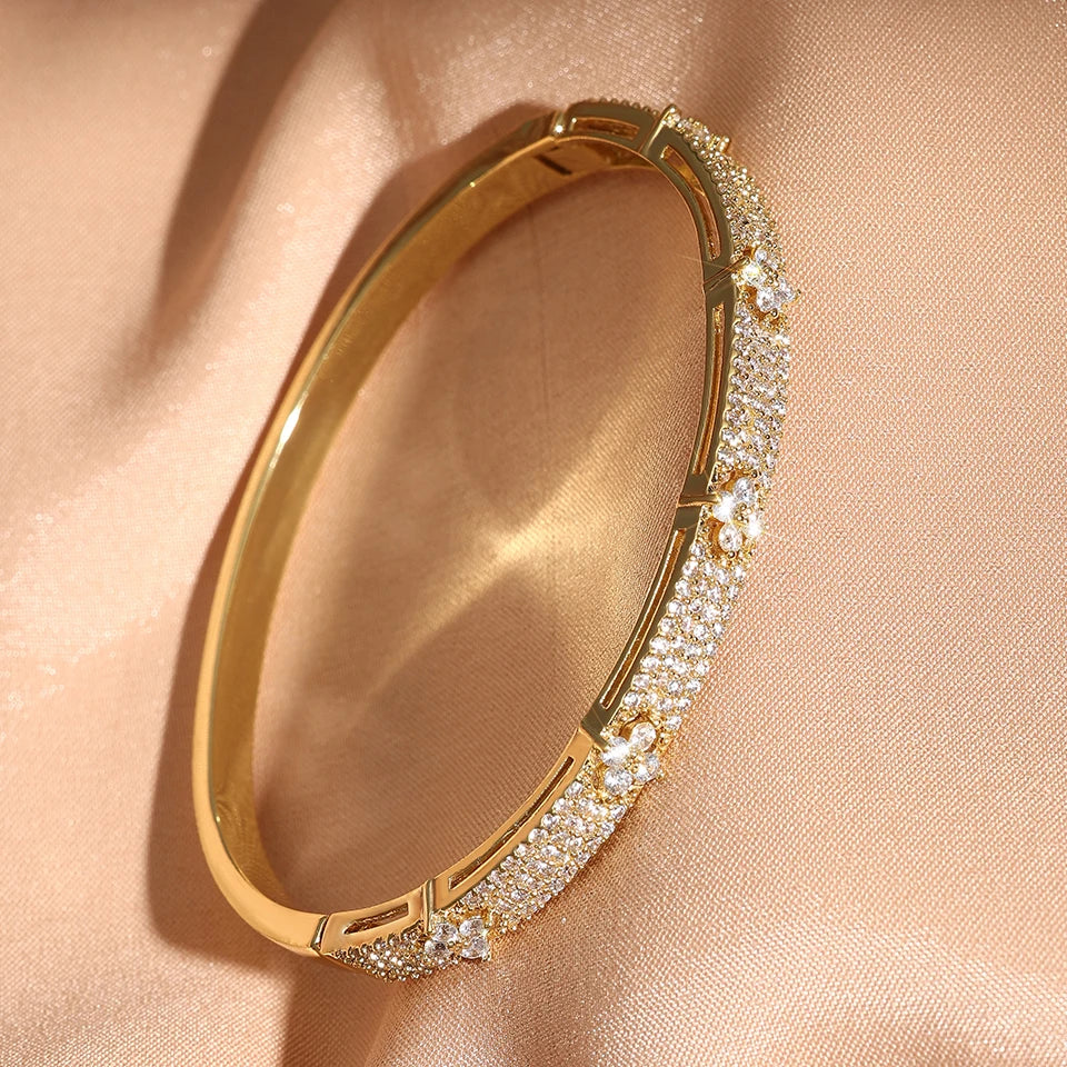 Pulseira de pulseira aberta de zircão brilhante de luxo para mulheres com bronze flor design presente de jóias de festa de casamento